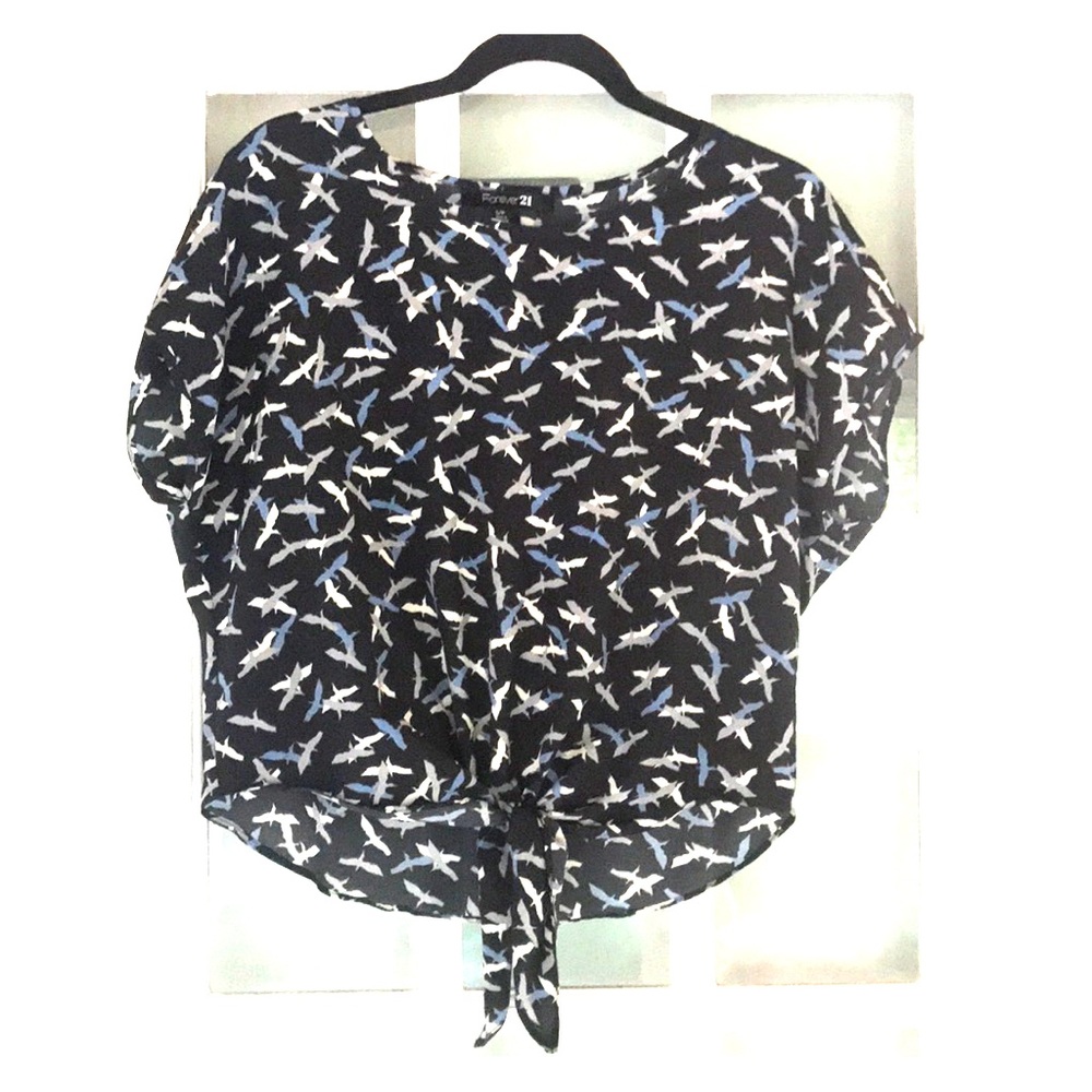 Black and Blue Printed Knotted Top - Forever 21